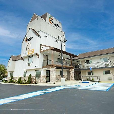 Orange Grove Inn Тъстин Екстериор снимка